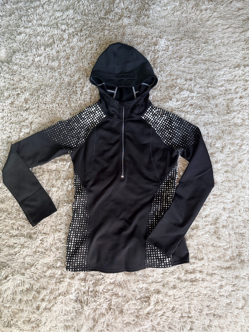 Athleta XS Black Hooded 1/4 Zip Running Top Thumbholes Athletic Pullover